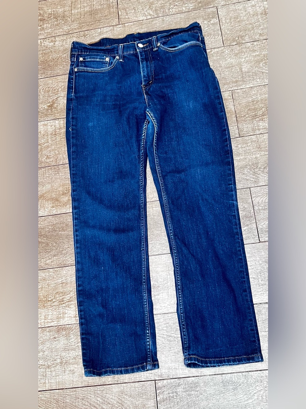 Levi's women’s Deep Indigo Straight Jeans 34x30